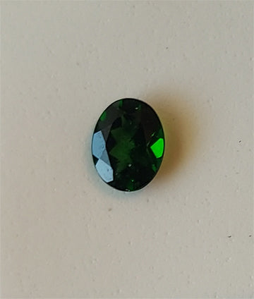 Chrome Diopside  -  Size - 9x7  mm  Oval  -  Carat  -  1.85