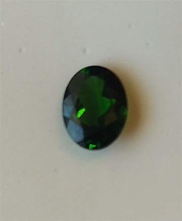 Chrome Diopside  -  Size - 9x7  mm  Oval  -  Carat  -  1.87